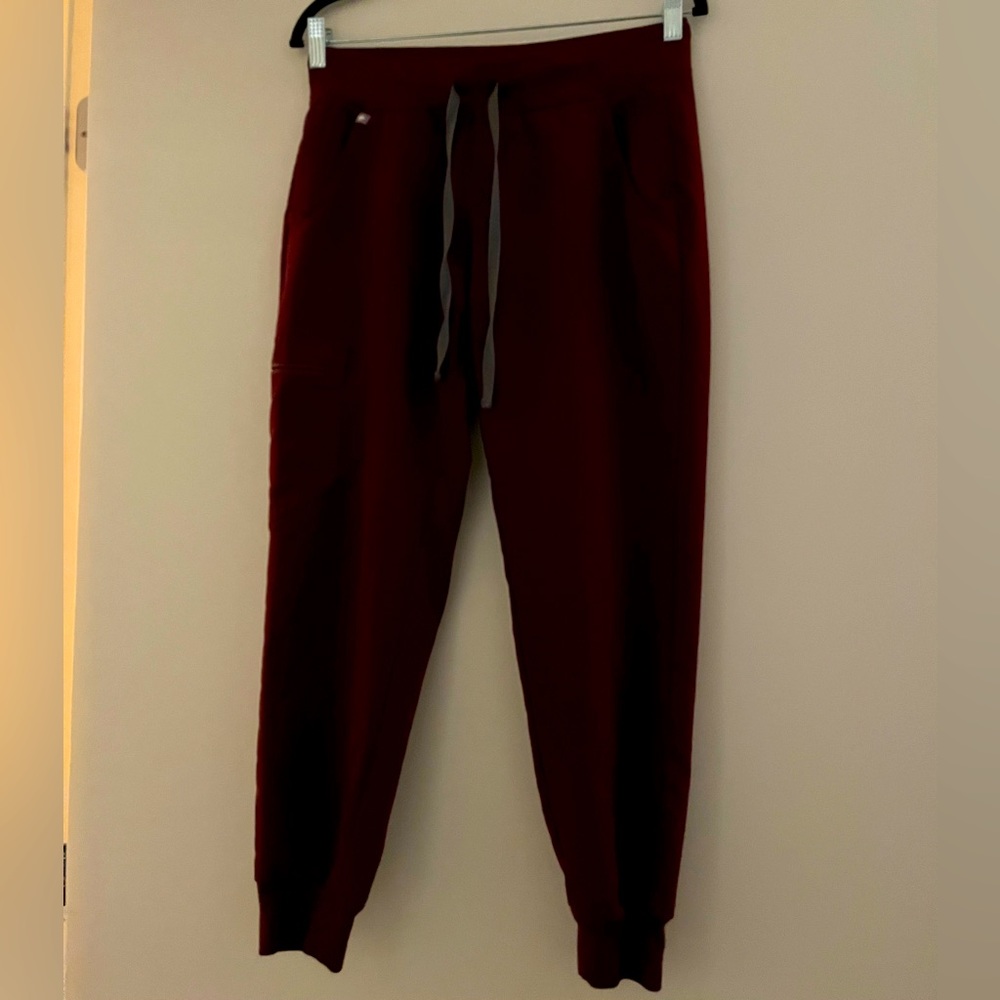 2 Burgundy Figs bottoms